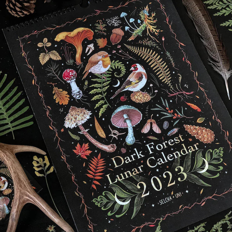 2023 Mörk skog Månkalendern