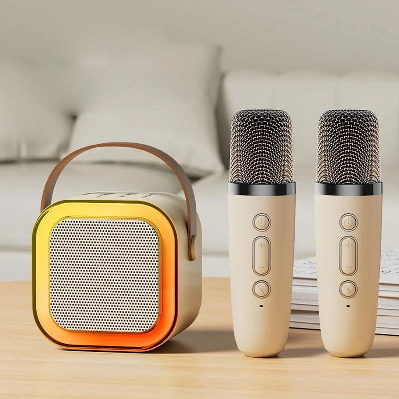 Mini karaokemaskin med trådlösa mikrofoner